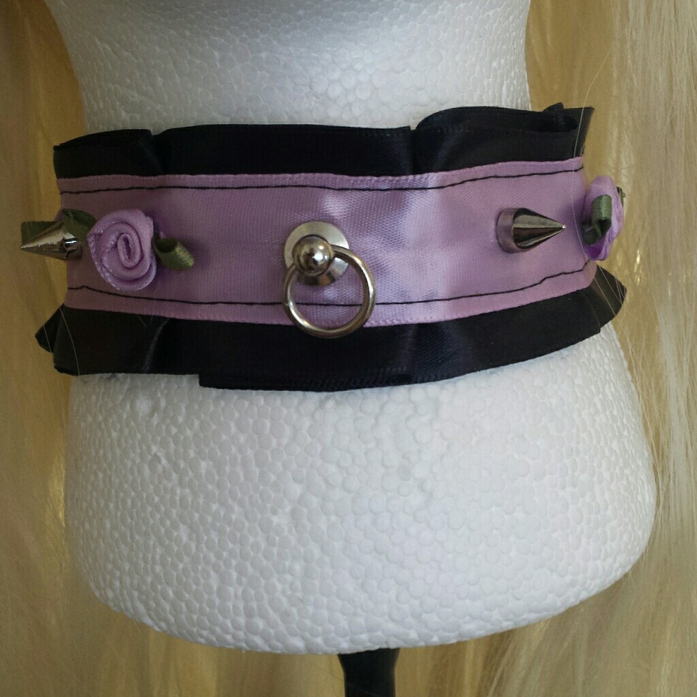 Pastel goth purple/black collar