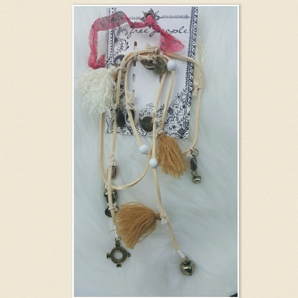 Suede seashell & charm Free people hair tassel - Picture 2 of 3