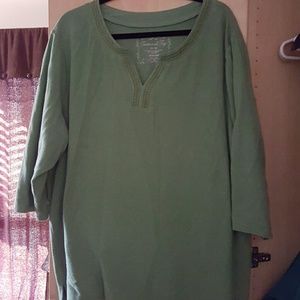 Green lightly textured 3/4 length sleeve top