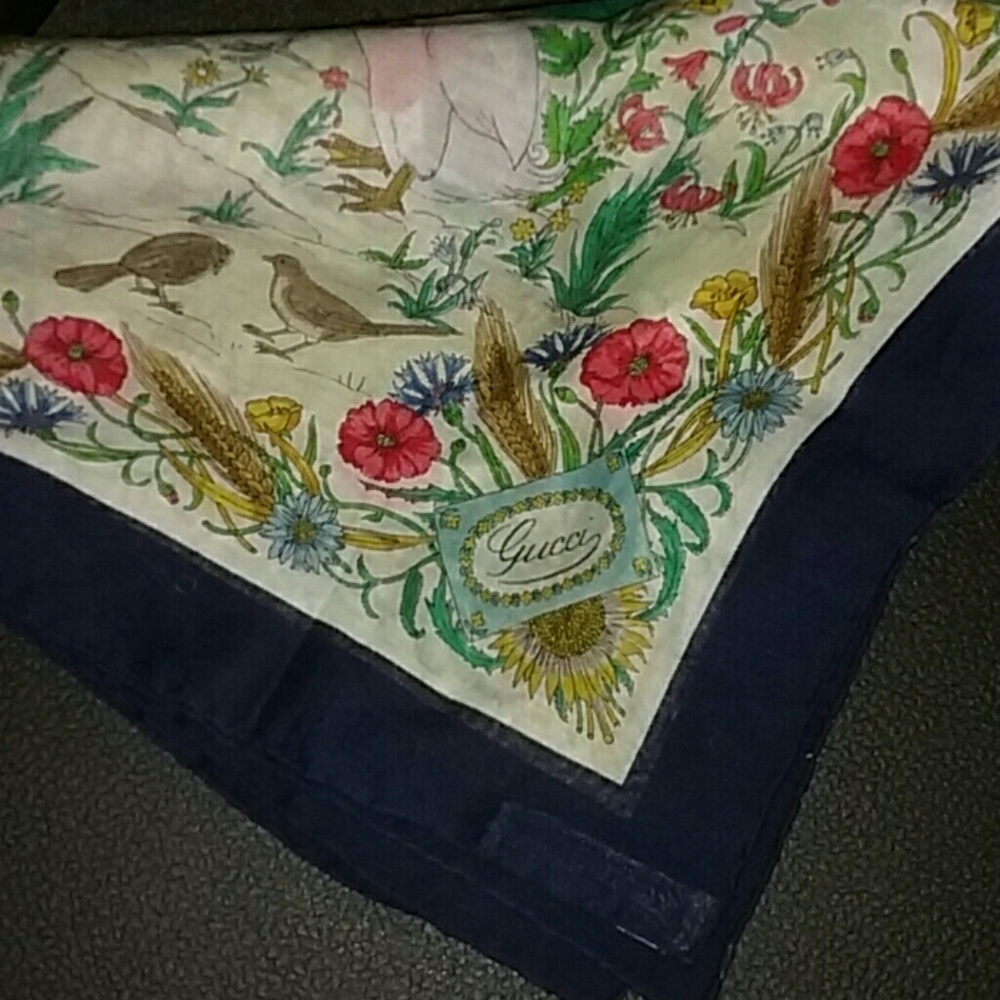Authentic GUCCI Vintage Cotton Hankerchief