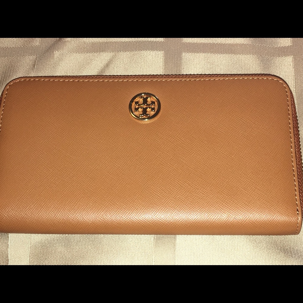 Tory Burch Continental Zip Wallet