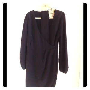 Beautiful flatter dress navy blue belt- day/night