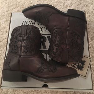 NWT Billy Overlay Short Frye Boots