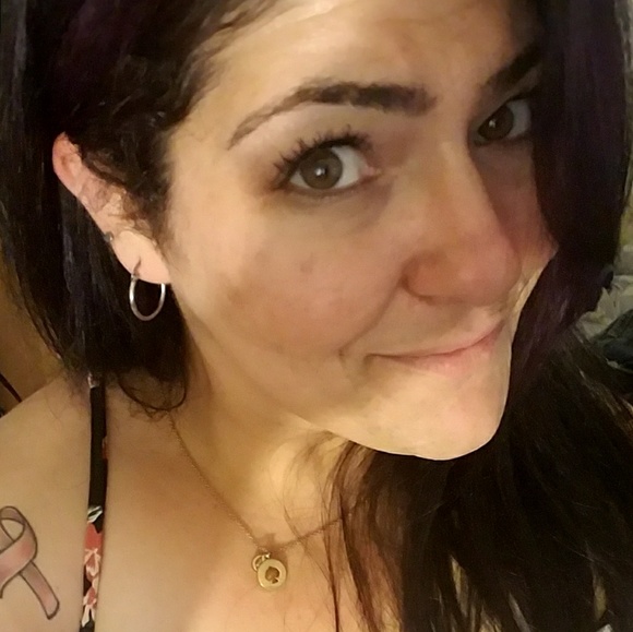 Meet your Posher, Tristina - Picture 2 of 2