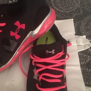 Under Armor Tennis shoes