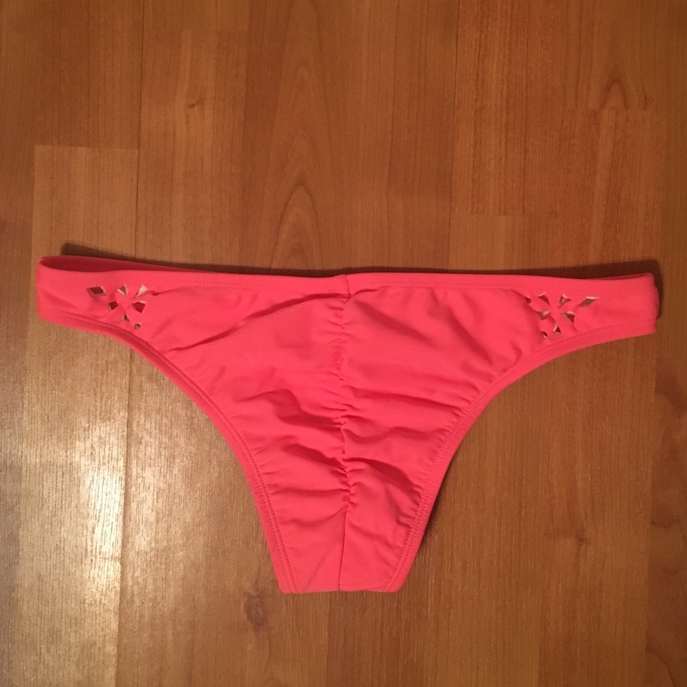 Roxy scrunch butt cheeky bikini bottoms