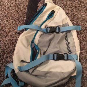 Patagonia sling bag