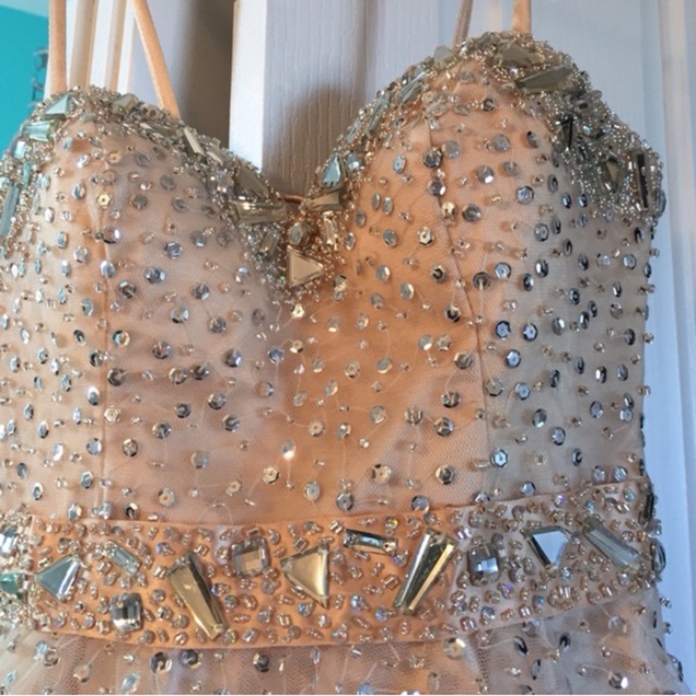 La Femme champagne prom dress - Picture 3 of 8