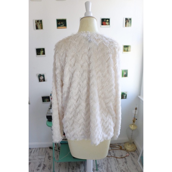 🎉SOLD🎉Fringed Jacket Vest - Picture 4 of 4