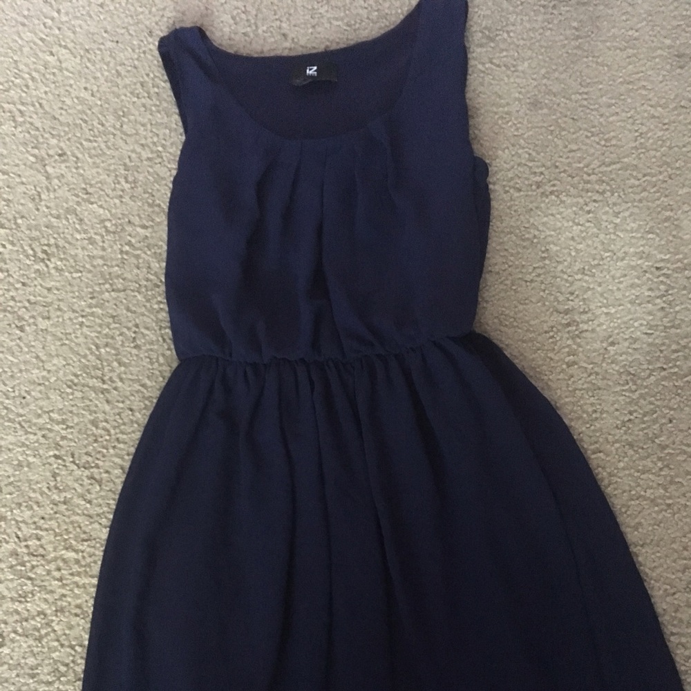 Clothes - Picture 3 of 4