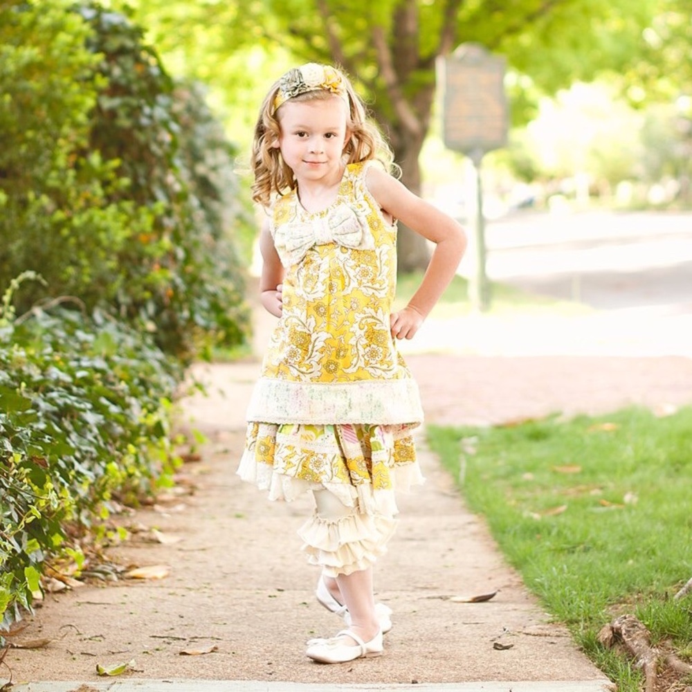 Size 5, mustard pie $75