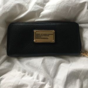 Marc by Marc Jacobs black continental Q wallet