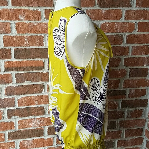 LIMITED sleeveless blouse - Picture 2 of 3