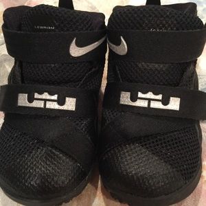 Nike Lebron black Size 6 Infant/Toddler