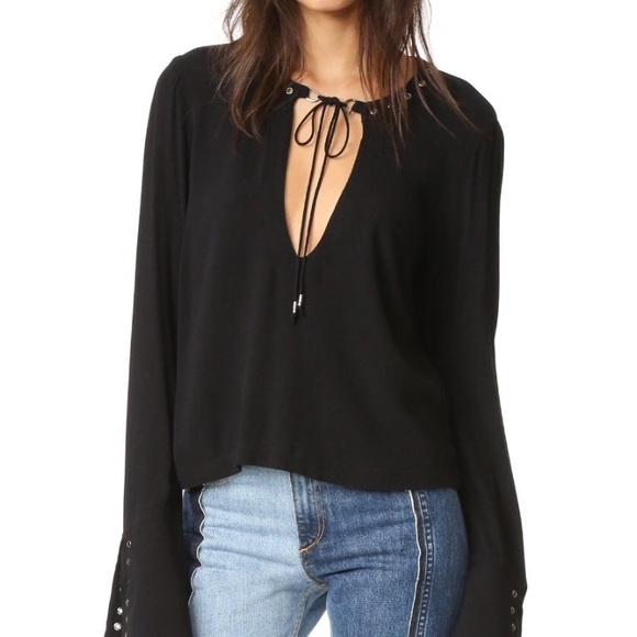 SOLD Jump to the beat grommet-detail top black XS - Picture 2 of 4