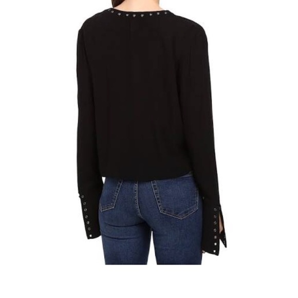 SOLD Jump to the beat grommet-detail top black XS - Picture 4 of 4