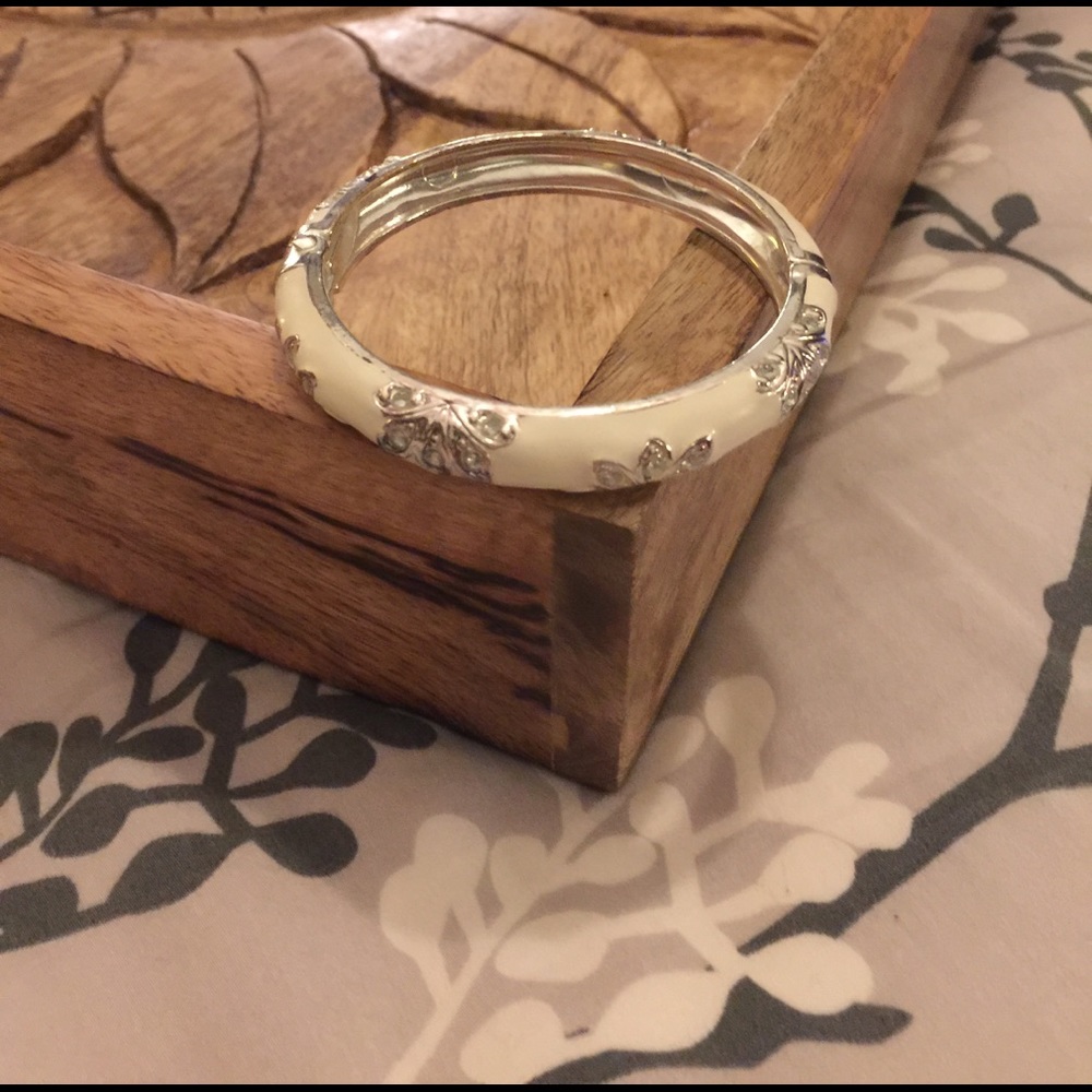 White/Silvertone Cuff Spring Bracelet - Avon Brand