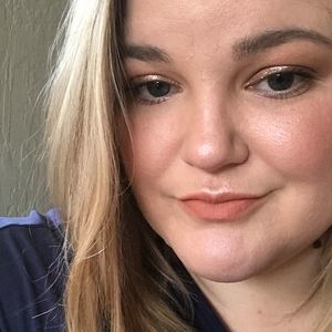 Meet your Posher, Leslie