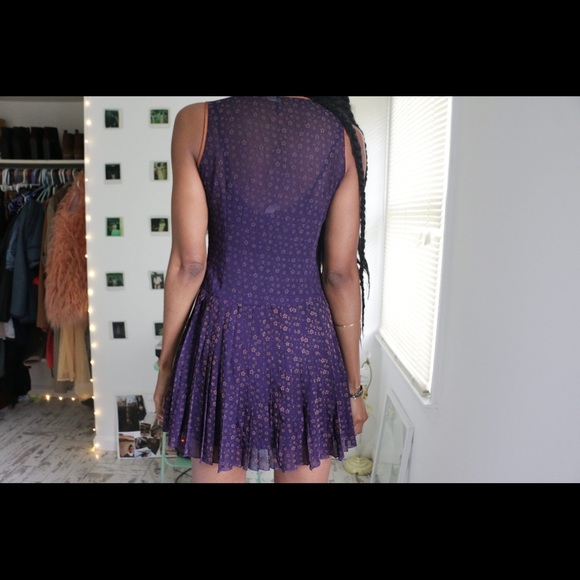 🎉SOLD🎉Bronze Trimmed Sleeveless Dress - Picture 3 of 4