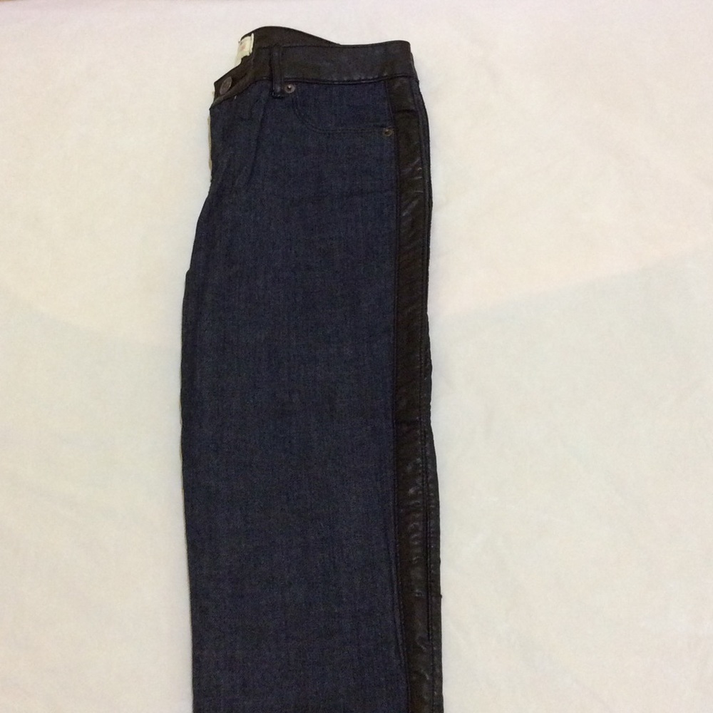 Forever 21 girls denim jeans - Picture 8 of 8