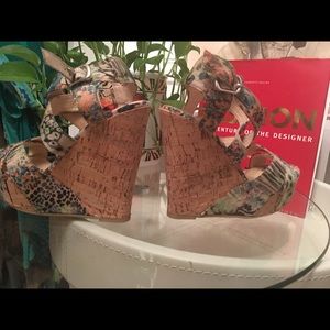 Chinese Laundry Platform cork wedges