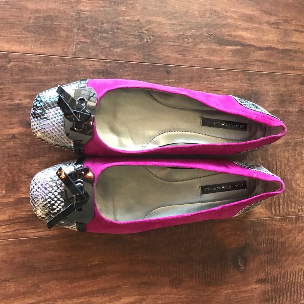 NEVER WORN Bandolino flats