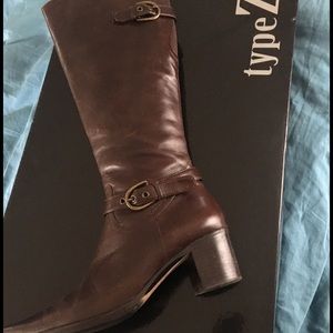 Type Z italian leather boots.