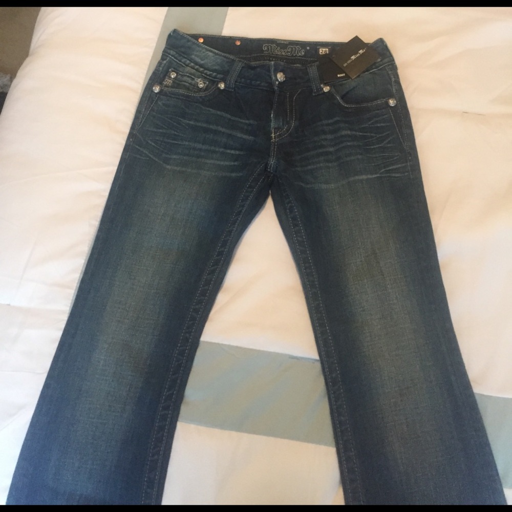 ✨NEW WITH TAGS✨ Miss Me Boot Cut Jeans