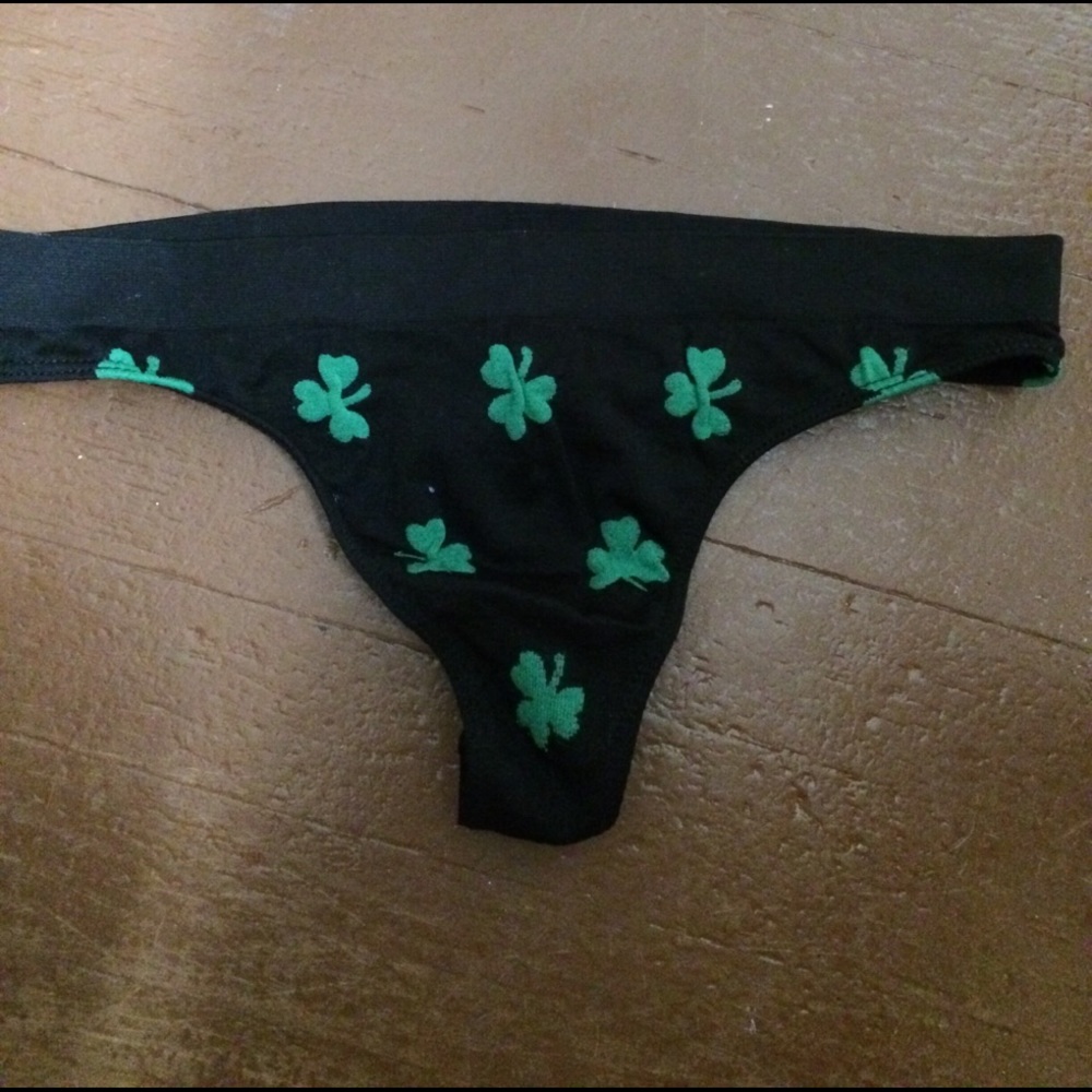 Clover Thong