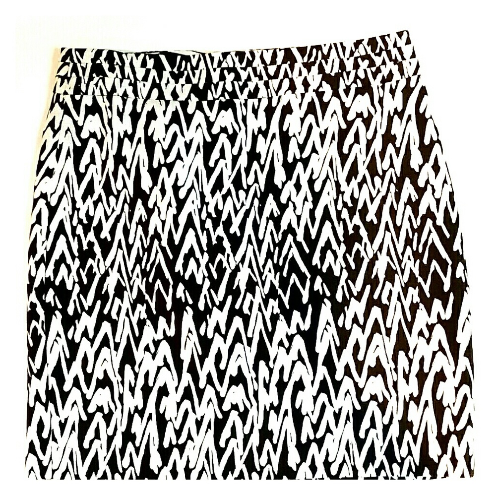 Loft brown & white zig zag skirt