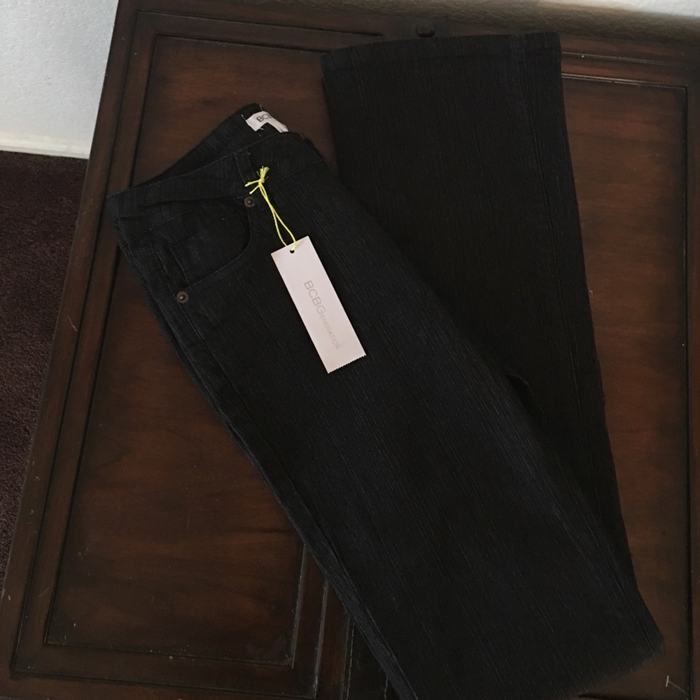BCBG GENERATION BOOT CUT JEANS