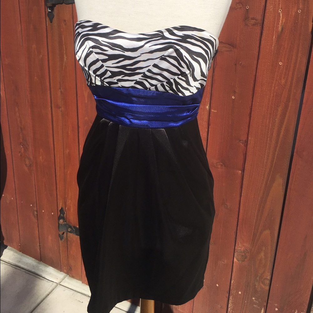 Zebra print strapless dress