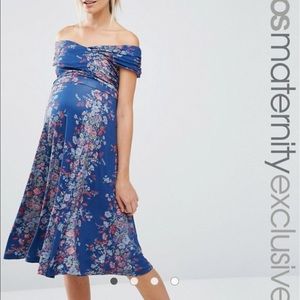 Off the shoulder floral maternity