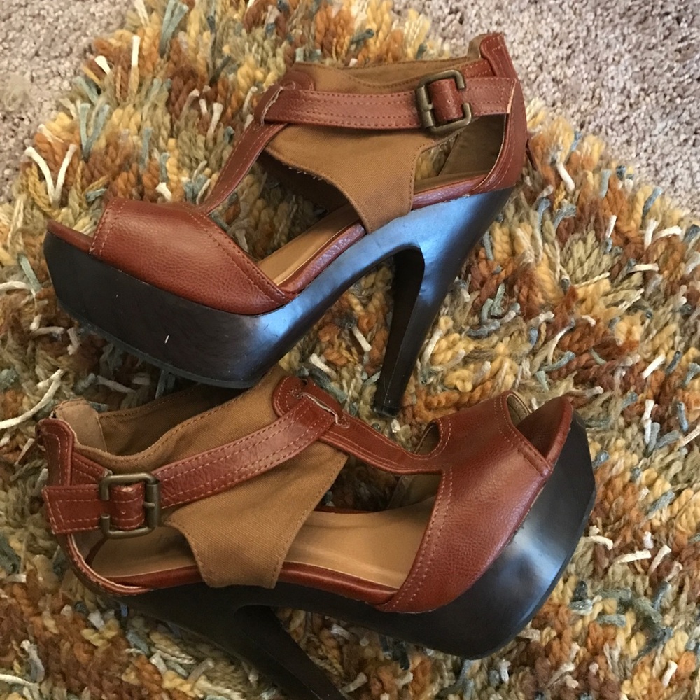 Brown Charlotte Russe Wooden Platform Heels