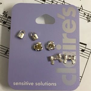 3 pairs of silver studs