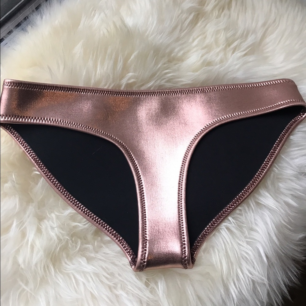 Triangl Swimwear bikini bottoms in rose gold sz S