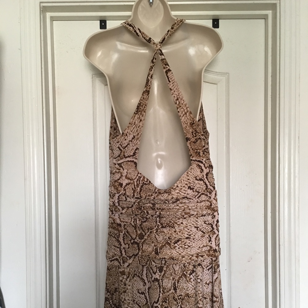 Dress - Picture 3 of 4