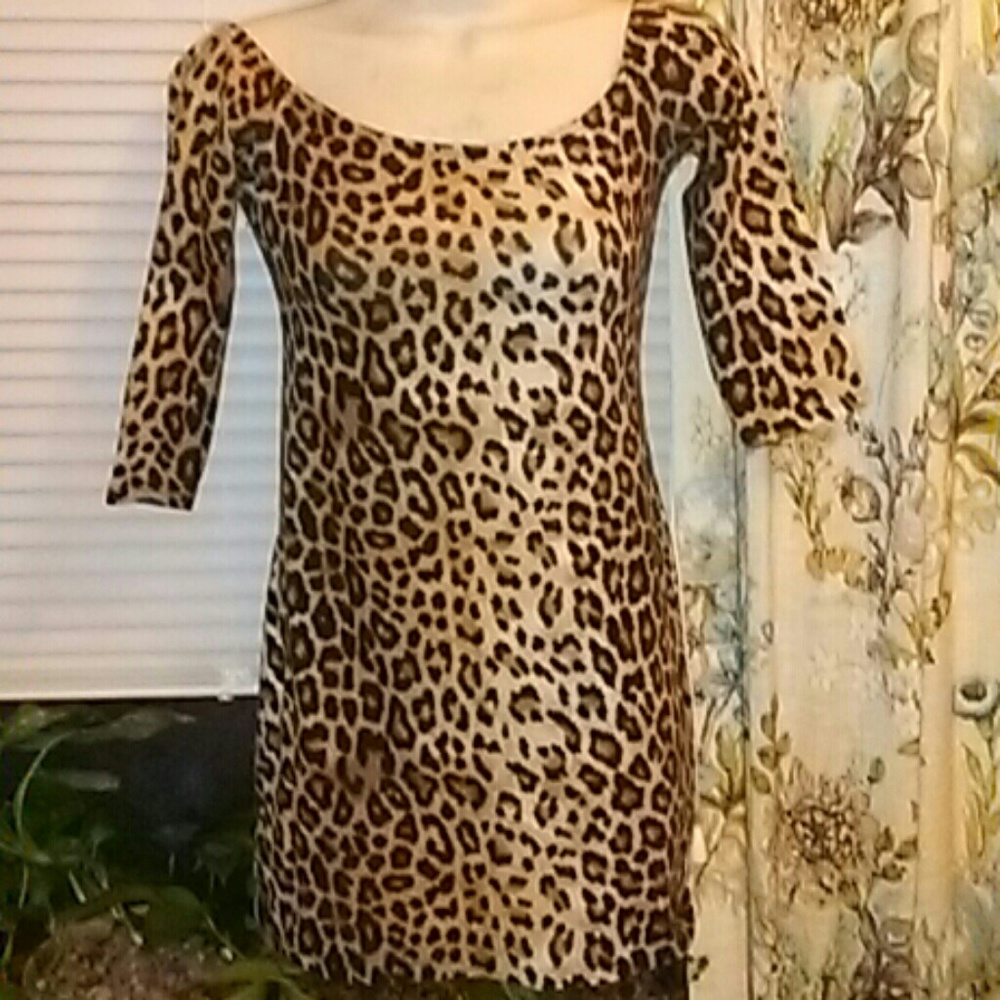 🔆Final sale! 🔆Animal print bodycon Small