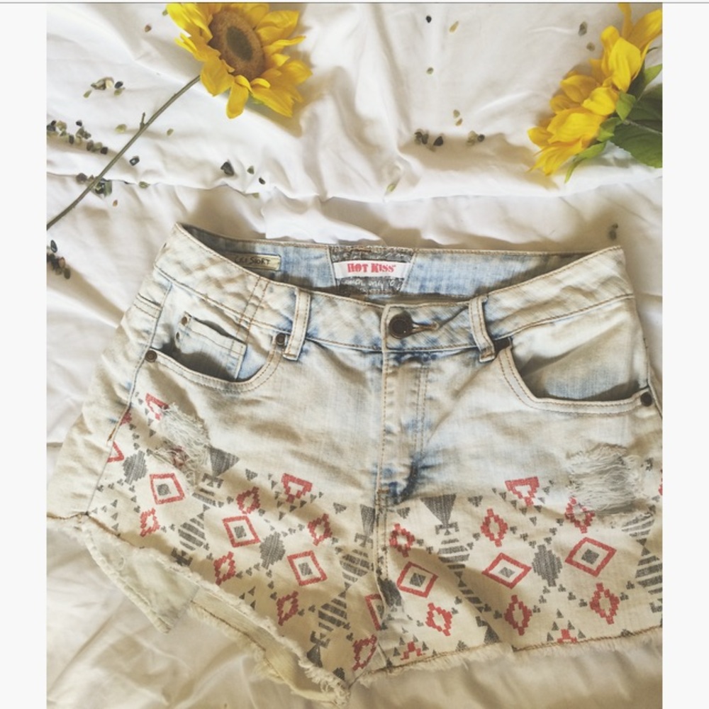 🌻 adorable tribal pattern high waisted shorts🌻