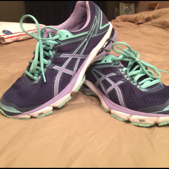 Asics Shoes - Asics GT-1000 Sneakers