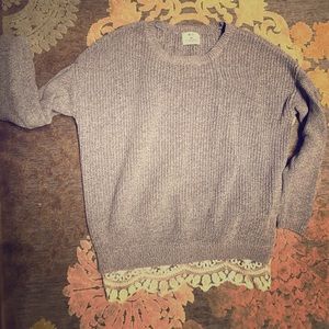 Oversized, comfortable lightweight sweater!