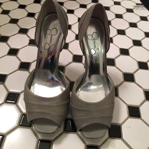 Jessica Simpson size 6.5 grey 5" heels.