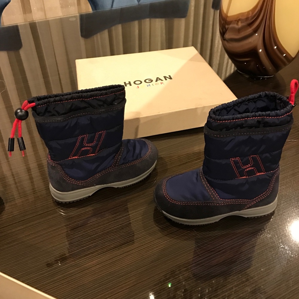 Toddler girl Hogan snow boots European size 22