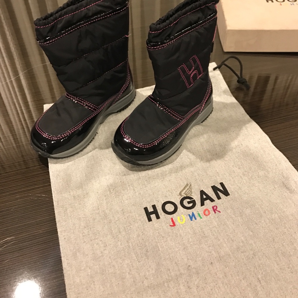 Black Hogan toddler snow boots European size 22