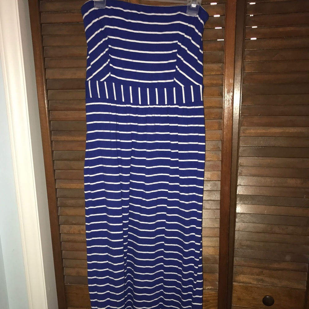 Vineyard Vines strapless maxi dress