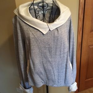 Grey sweater/sweatshirt