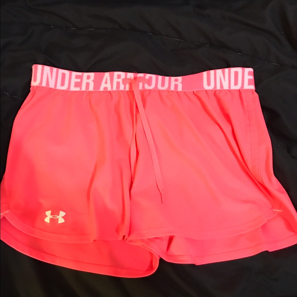 NWOT Under Armour shorts