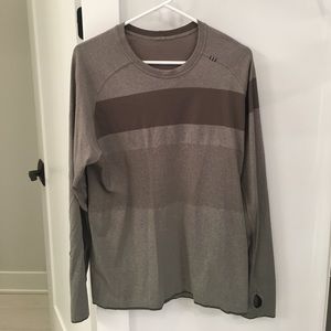 Men's long sleeve lululemon shirt