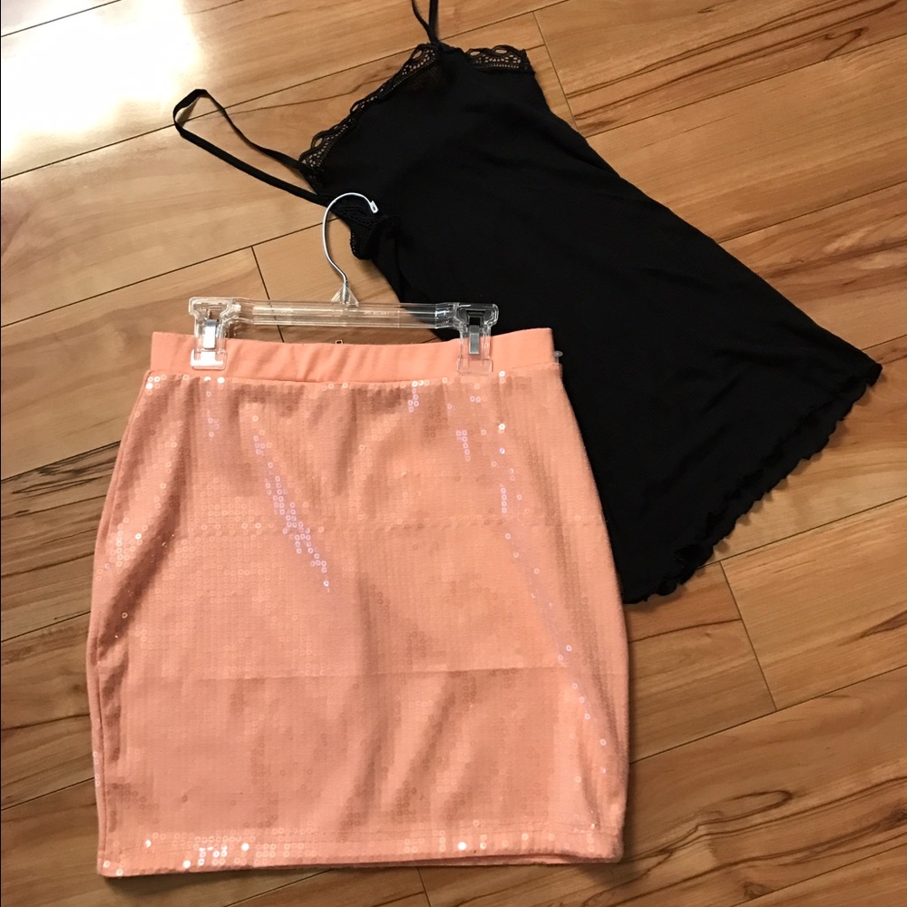 H&M Peach Sequenced Skirt ,w Tag , Small