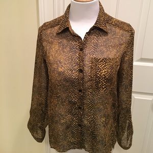 Ali & Kris Adjustable Sleeved Leopard Print Blouse